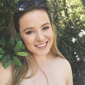 Meet your Posher, Brenna